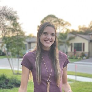 Meet your Posher, Holly